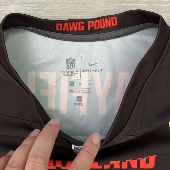 NFL Dawg Pound Cleveland #6 Mayfield Brown V-Neck Jersey size XL - Picture 6 of 6